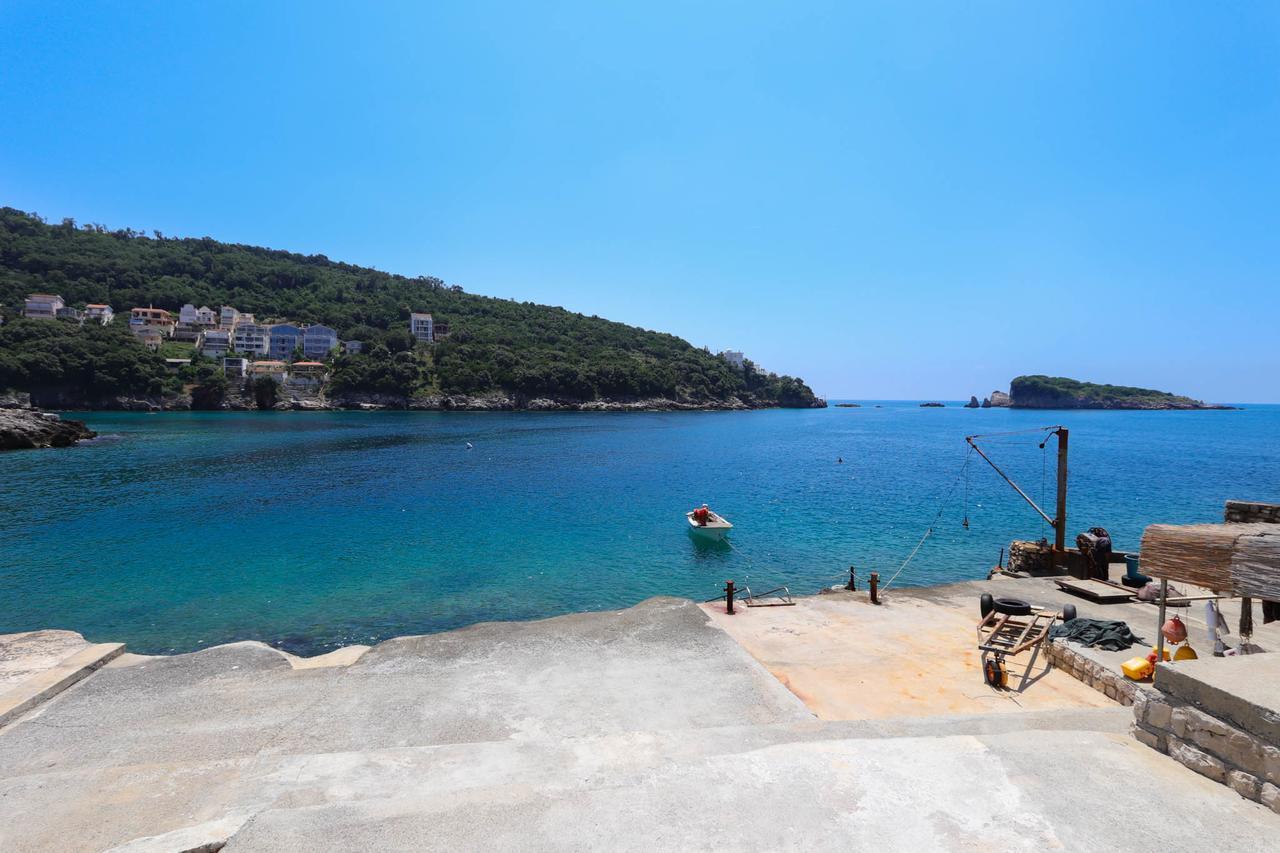 El Mar Apartments Бар Екстериор снимка