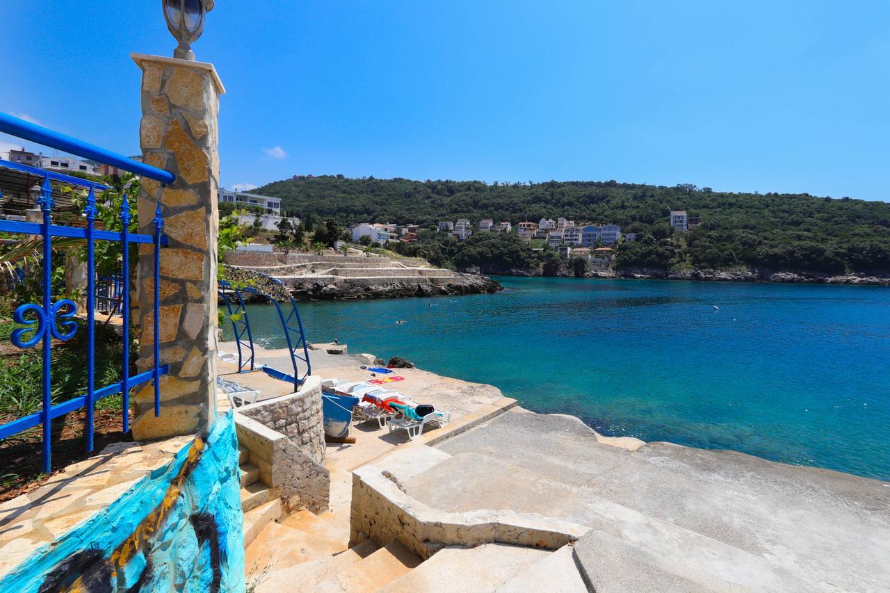 El Mar Apartments Бар Екстериор снимка
