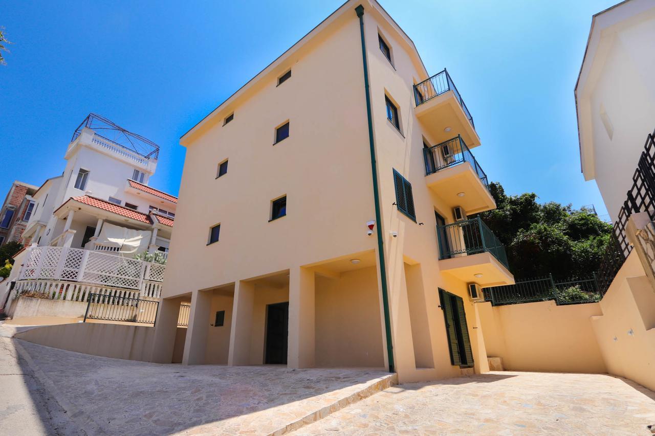 El Mar Apartments Бар Екстериор снимка