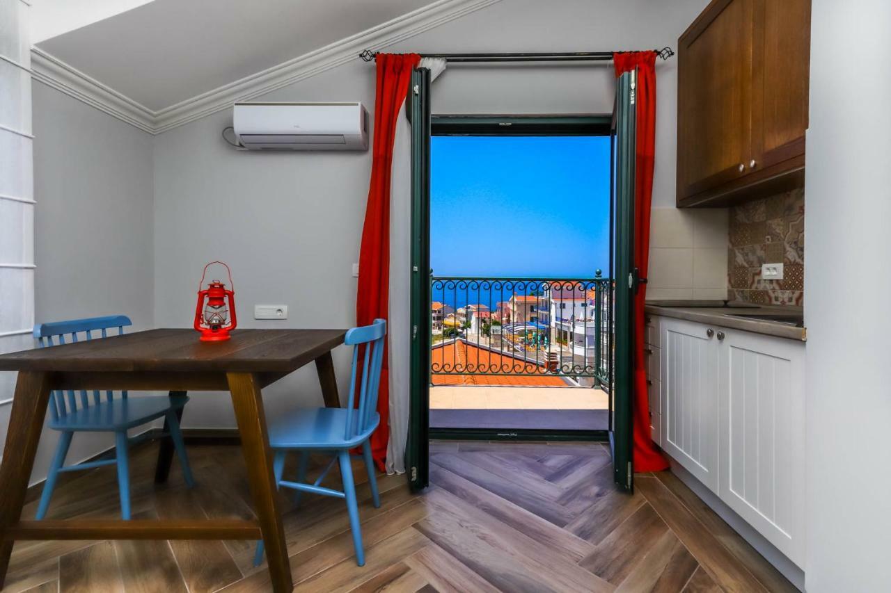 El Mar Apartments Бар Екстериор снимка
